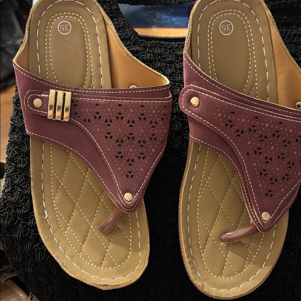 Women's cutwork Sandals 35